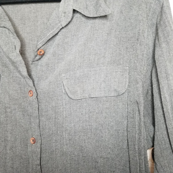 G.H. Bass & Co Button Down Shirt - Picture 4 of 10